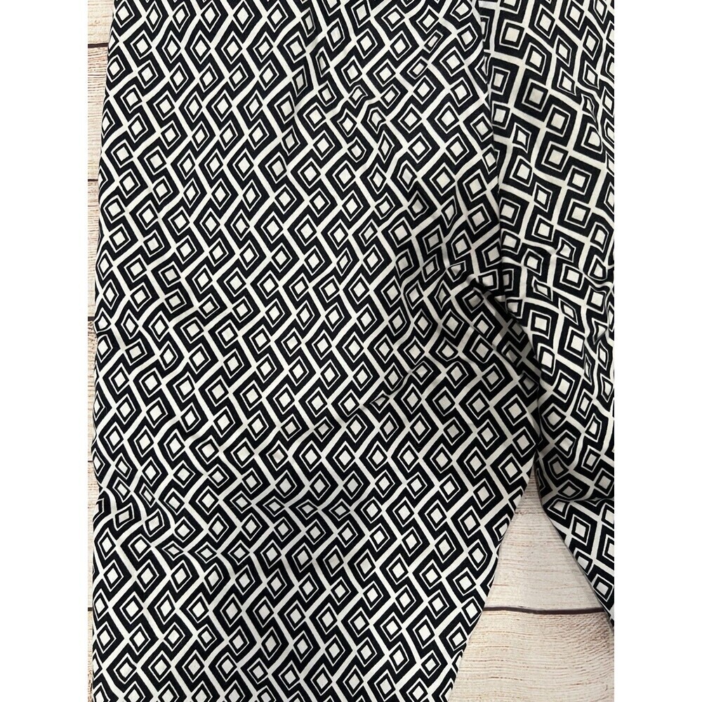 Venus Womens Blue & White Capri Crop Pullon diamond print Pants Stretch Size 4 - Picture 4 of 5